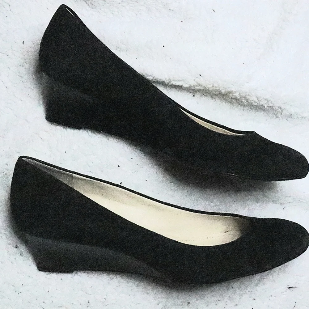 BLACK WEDGES 8.5 Calvin Klein Baylor Suede Classic Basic Office Dressy Work Shoe